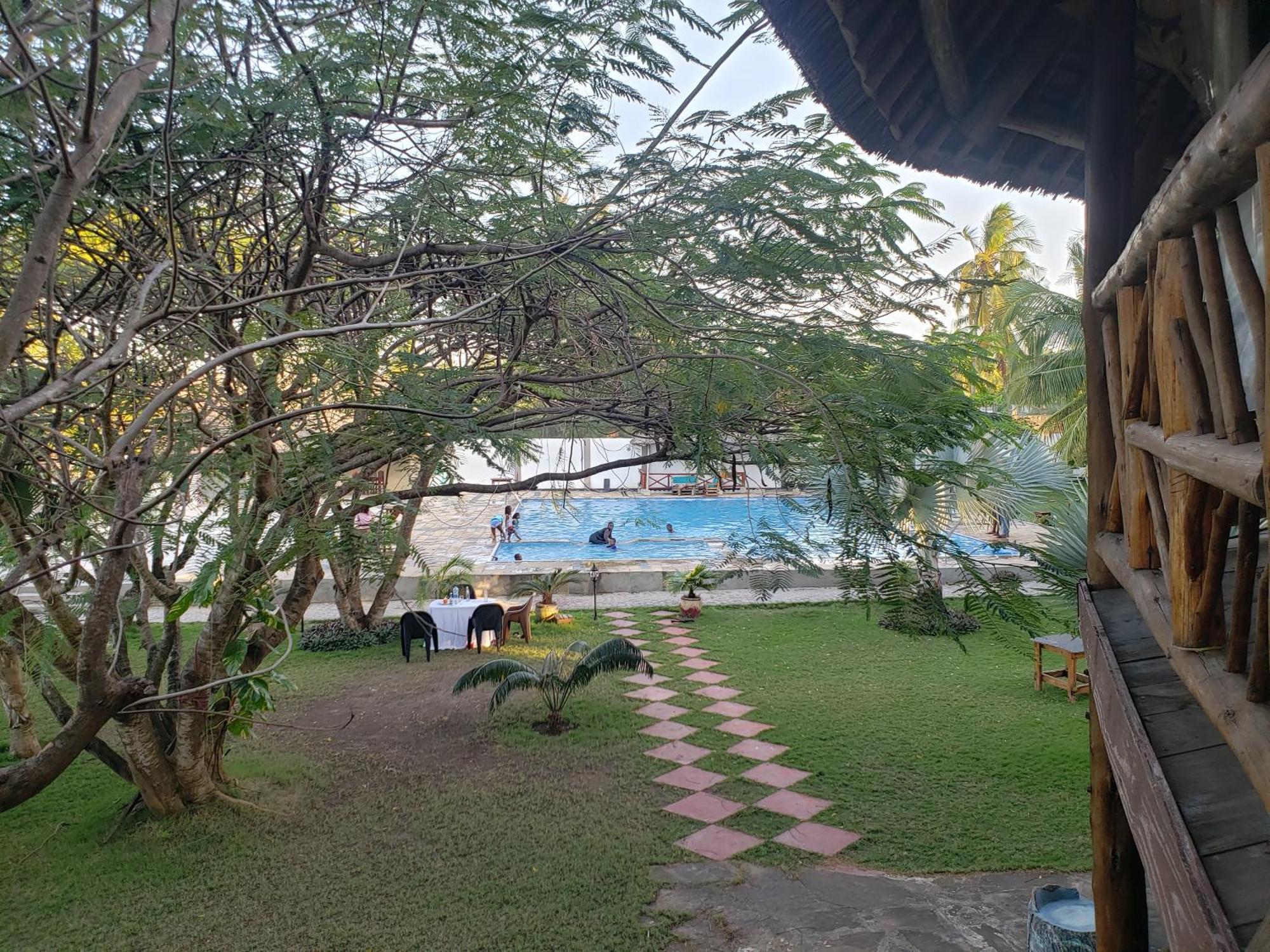 Kwa Mama Village Beach Resort Dar es Salaam Exterior foto